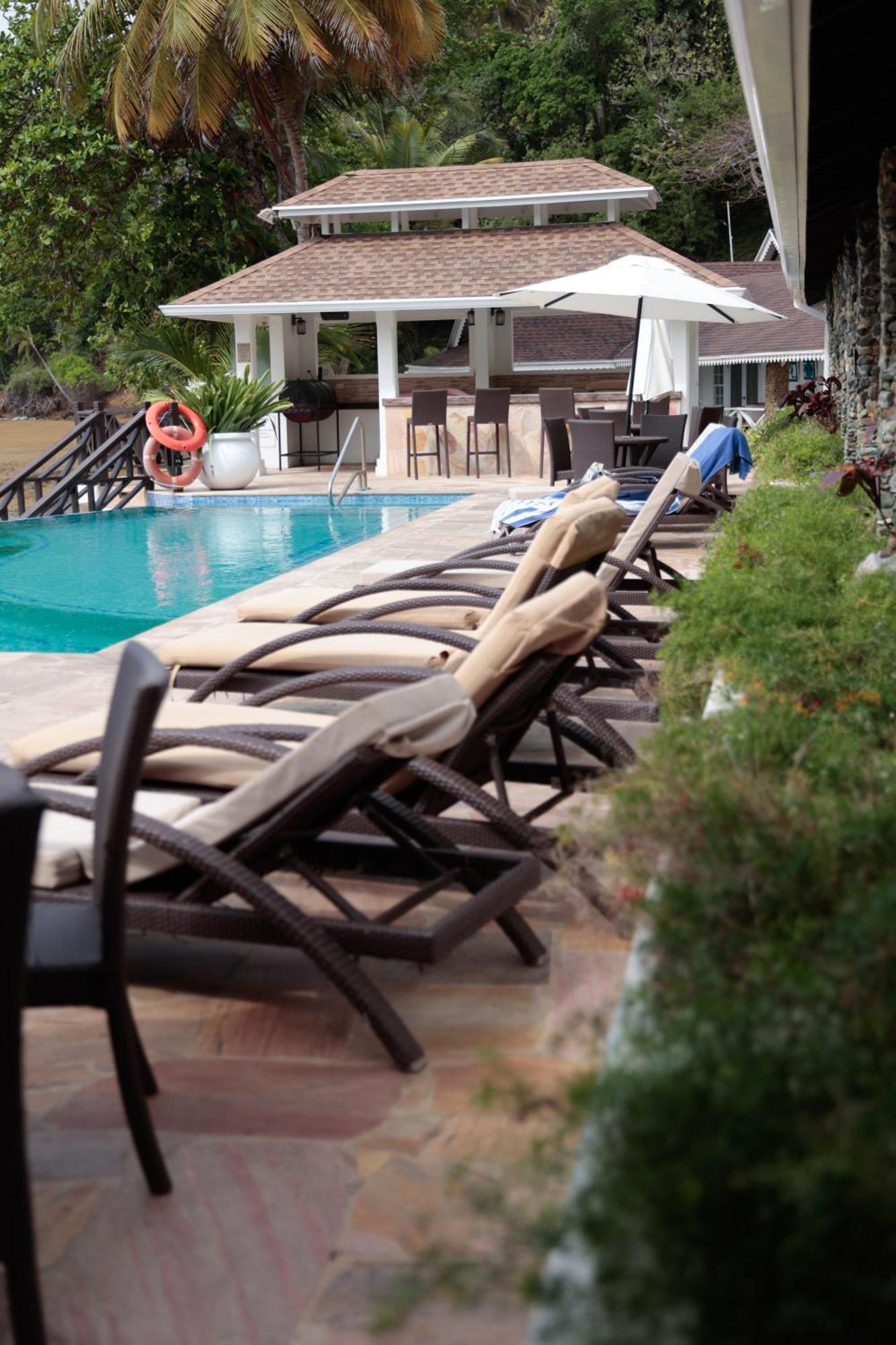 Blue Waters Inn Speyside 외부 사진
